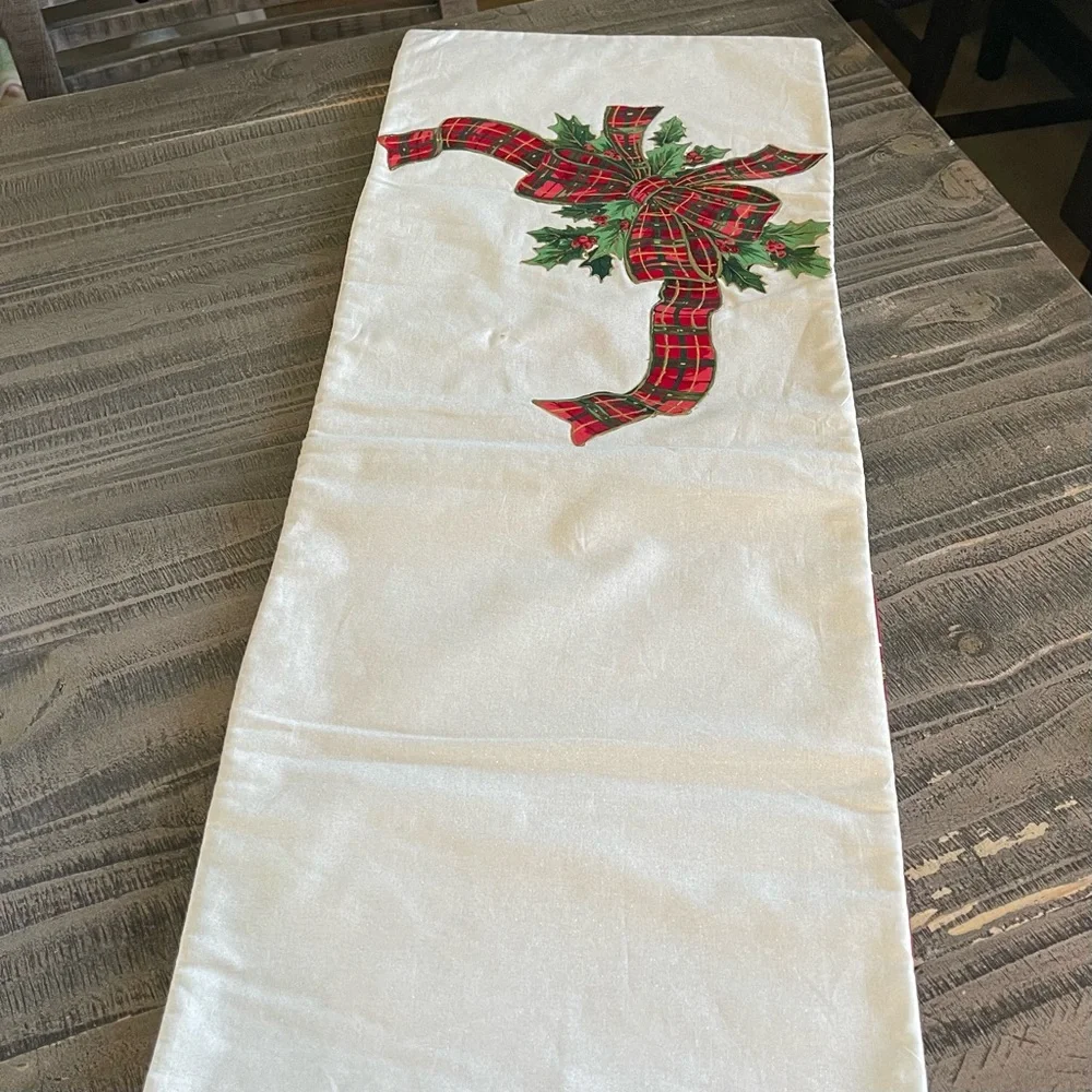 Festive Holiday Reversible Table Runner_Plaid Bows & Christmas Trees